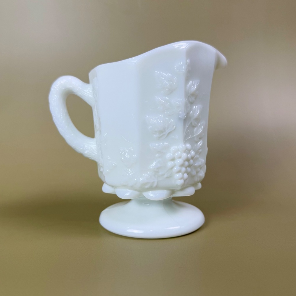 Westmoreland Milk Glass Grape Pattern Footed Creamer – Vintage Mid-Century - Picture 4 of 13